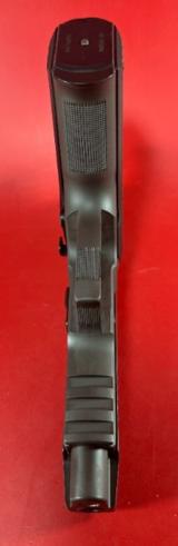 Sig Sauer P226 Legion DA/SA 9mm, 3 MAGS ORIG CASE. Like New. - 8 of 13