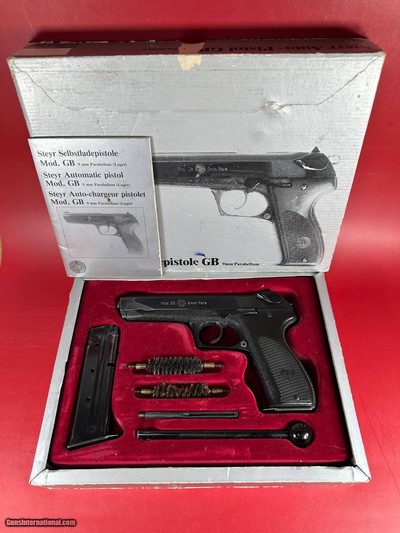 1982 Steyr GB 9mm 2 mags. Gas-Delayed Blowback. Excellent Condition. Rare