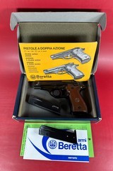 1981 Beretta 84B Cheetah 380 ACP, 2-13 rd mags Italy. Excellent Condition - 1 of 13