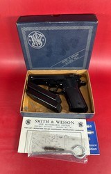 Smith & Wesson S&W Model 59 9mm 2x 15 rd mags, Box Tools Papers. Near Mint - 1 of 13