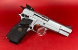 1993 Browning Hi power, Silver Chrome, Gold Trigger, Adj Sights, 9mm. Mint - 3 of 13