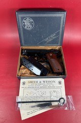 Smith & Wesson Model S&W 39-2 1970s Excellent condition. Collectors - 1 of 13