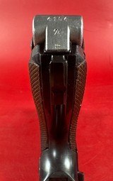 WWII 1942 Mauser BYF P08 Luger 9mm. Matching. Full Rig. Excellent condition - 11 of 18