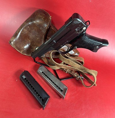 1942 WWII Japanese Type 94 Nambu 8mm Holster 2 mags. Excellent Condition