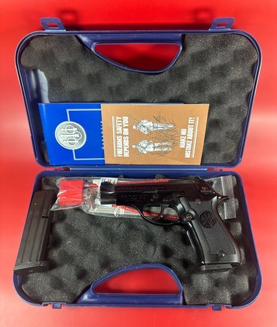 1987 Beretta 81 Cheetah, Italy, 32ACP, 2 mags, Case. Excellent condition.