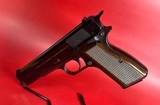 1993 Belgium Browning Hi power, 9mm, 2 mags, Excellent condition. - 2 of 13