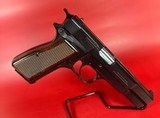 1993 Belgium Browning Hi power, 9mm, 2 mags, Excellent condition. - 3 of 13