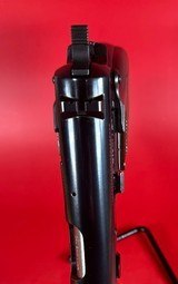 1993 Belgium Browning Hi power, 9mm, 2 mags, Excellent condition. - 4 of 13