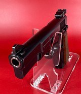 1992 Belgium Browning Hi power, 9mm, 2 mags, Excellent condition. - 4 of 13