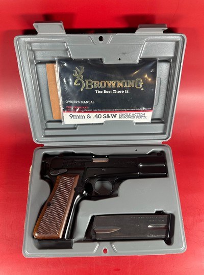 1994 Belgium Browning Hi power, 40 S&W. 2 x 10rd mags. Walnut Grips. LNIB.