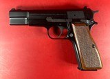 1994 Belgium Browning Hi power, 40 S&W. 2 x 10rd mags. Walnut Grips. LNIB. - 9 of 12