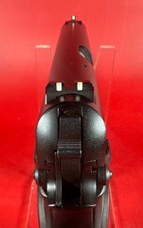 1994 Belgium Browning Hi power, 40 S&W. 2 x 10rd mags. Plastic Grips. LNIB. - 6 of 12