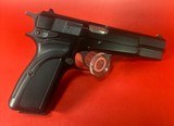 1994 Belgium Browning Hi power, 40 S&W. 2 x 10rd mags. Plastic Grips. LNIB. - 2 of 12