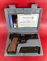 1982 Belgium Browning Hi power, 9mm, 2 mags, Excellent condition. - 1 of 12