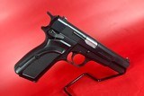 1994 Belgium Browning Hi power, 9mm, 2 mags, Excellent condition. - 3 of 13