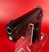 Beretta 8040 F Cougar 40 S&W 3.7