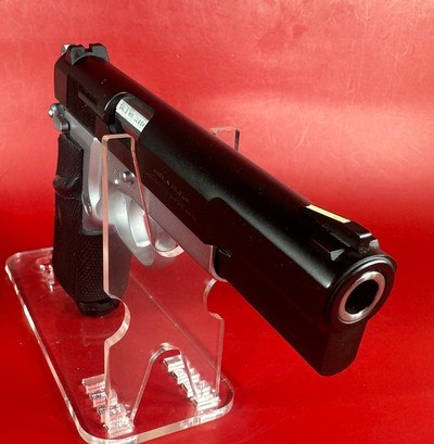 Belgium Browning Hi power, Two Tone, Practical 9mm LNIB. Rare - Image 5 of 13