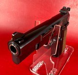 1995 Belgium Browning Hi power, 40 S&W. 2x10rd mags. Walnut Grips. LNIB. - 4 of 13