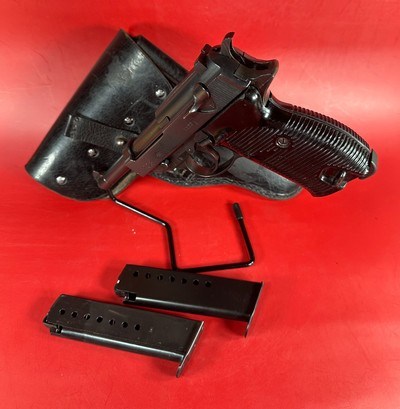 WWII 1944 WALTHER P38 CYQ Spreewerk. 9mm 2mags Holster. Excellent condition - Image 1 of 18