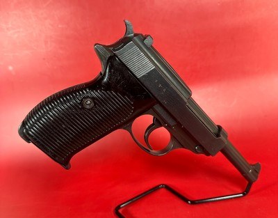 WWII 1944 WALTHER P38 CYQ Spreewerk. 9mm 2mags Holster. Excellent condition - Image 3 of 18
