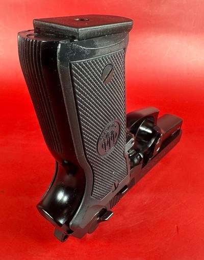 Beretta 8000 F Cougar 9mm 3.6