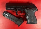 Beretta 8040 D Mini Cougar 40 S&W. 3.7