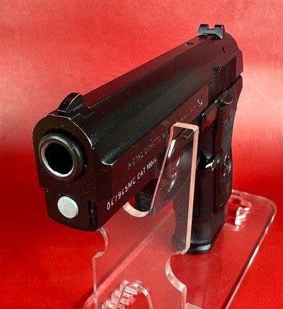 Beretta 8040 D Mini Cougar 40 S&W. 3.7