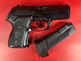 Beretta 8040 D Mini Cougar 40 S&W. 3.7