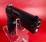 Beretta 8040 D Mini Cougar 40 S&W. 3.7