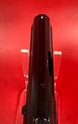 Beretta 8040 D Mini Cougar 40 S&W. 3.7