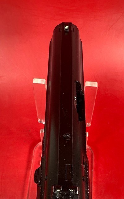 Beretta 8040 D Mini Cougar 40 S&W. 3.7