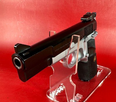 Belgium Browning Hi power, Two Tone, Practical 9mm, 2 13rd mags. LNIB. Rare - Image 4 of 13