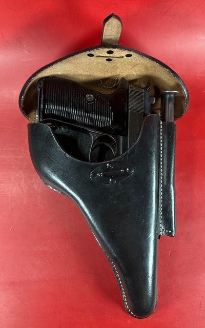 WWII GERMAN 1944 Walther P38 AC44 9mm. 2 mags. Holster. Excellent Condition - Image 16 of 18