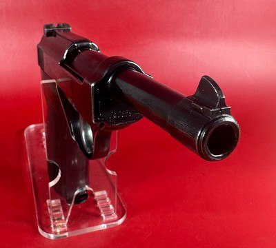 WWII 1943 WALTHER P38 CYQ Spreewerk. 9mm. 2 mags. Excellent condition. - Image 5 of 15