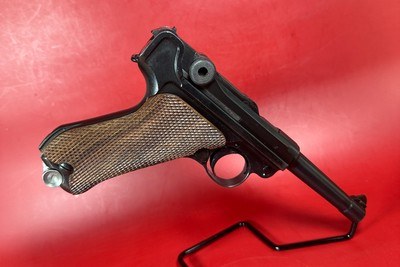 WWII 1938 Mauser P08 Luger S/42 9mm. Holster. 2 Mags. Excellent condition - Image 3 of 17