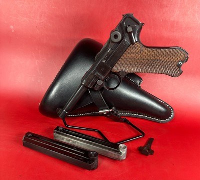 WWII 1938 Mauser P08 Luger S/42 9mm. Holster. 2 Mags. Excellent condition - Image 1 of 17