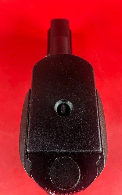 Beretta 8040 F Mini Cougar 40 S&W. 3.7
