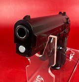 Beretta 8040 F Mini Cougar 40 S&W. 3.7
