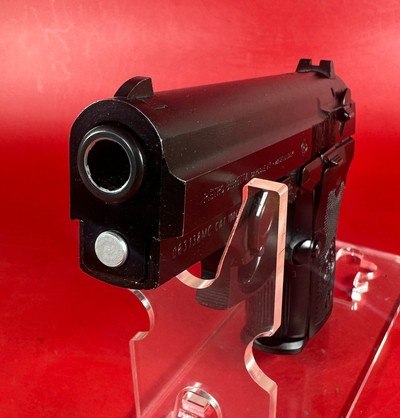 Beretta 8040 F Mini Cougar 40 S&W. 3.7