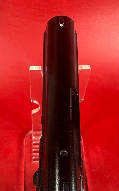Beretta 8040 F Mini Cougar 40 S&W. 3.7