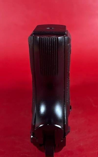 Beretta 8040 F Mini Cougar 40 S&W. 3.7