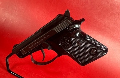 Beretta Model 20 25ACP Tip Up Barrel. 2 mags. Excellent condition. Rare - Image 2 of 13