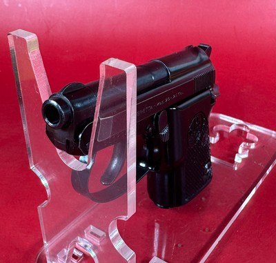 Beretta Model 20 25ACP Tip Up Barrel. 2 mags. Excellent condition. Rare - Image 4 of 13