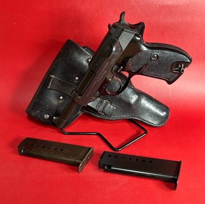 Walther P38 West German Military 9mm. 2 mags. BW stamped. Excellent condition - Image 1 of 15
