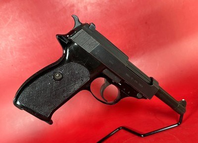 Walther P38 West German Military 9mm. 2 mags. BW stamped. Excellent condition - Image 3 of 15