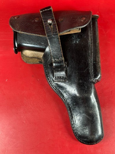 Walther P1 - P38 West German Military 9mm. 2 mags. BW stamped. Excellent - Image 14 of 15