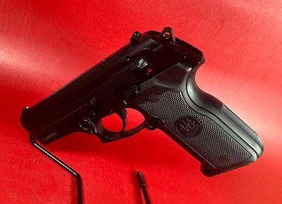 Beretta 8000 F Cougar 9mm 3.6