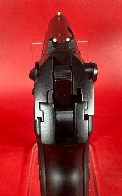 Beretta 8000 F Cougar 9mm 3.6