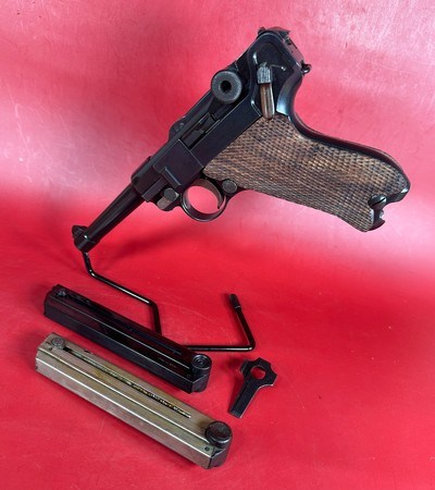 WWI 1910 DWM Luger P08 9mm Luger. 2 mags. Tool. Excellent Condition - Image 1 of 12