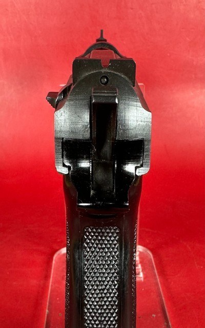 Walther P1 - P38 West German Military 9mm. Holster. 2 mags. Excellent condition - Image 6 of 15